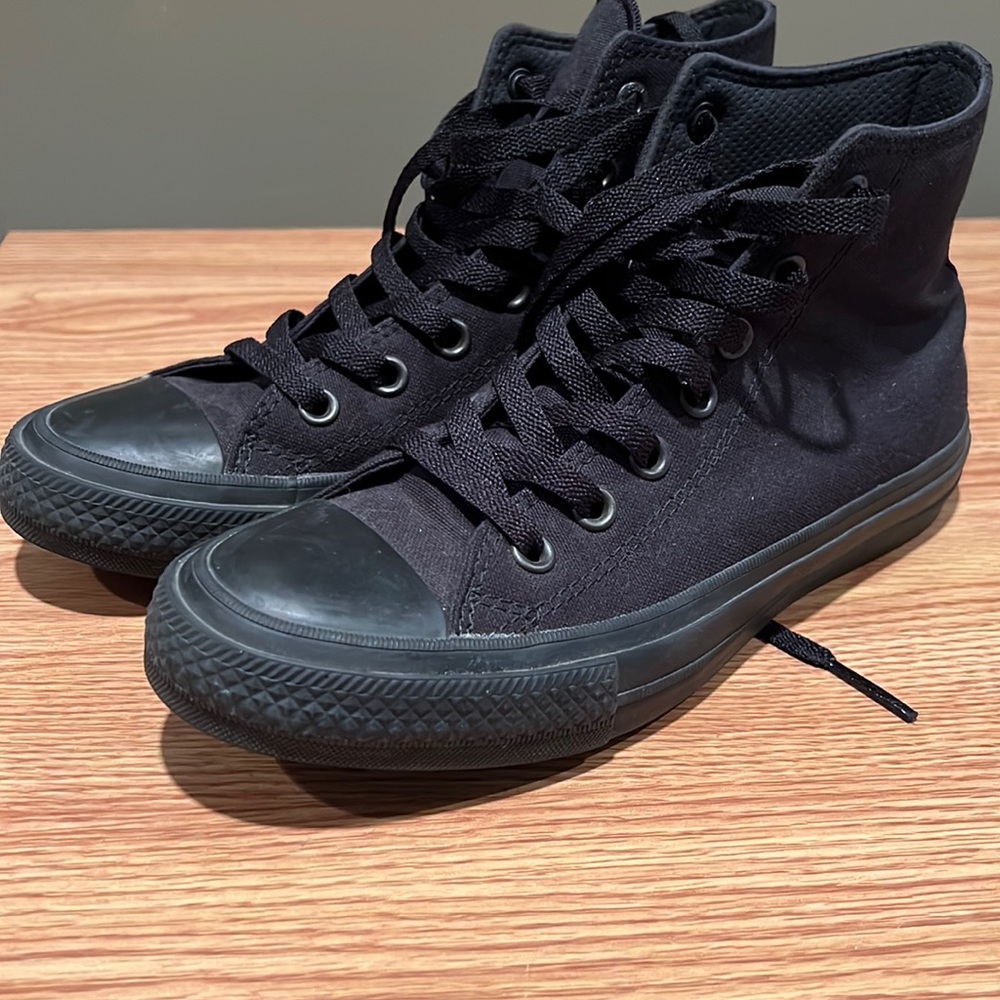 Converse Chuck Taylor II with Lunarlon - All black (only worn a few times)